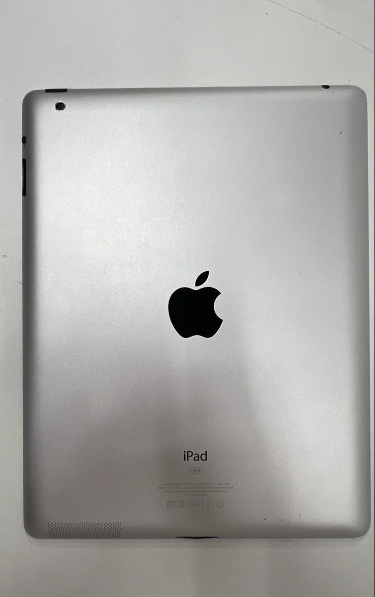 Apple Electronics Lot 3 Piece - iPhone 11, iPad 2 16GB, iPhone SE Tested Working - Image 9