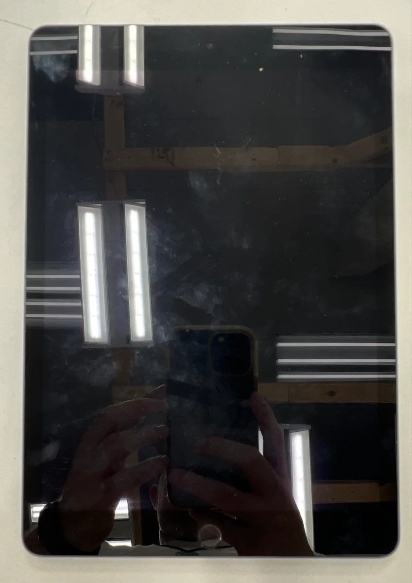 Apple iPad Verizon Pivot Tablet 4 Piece Lot For Parts Only - Image 9