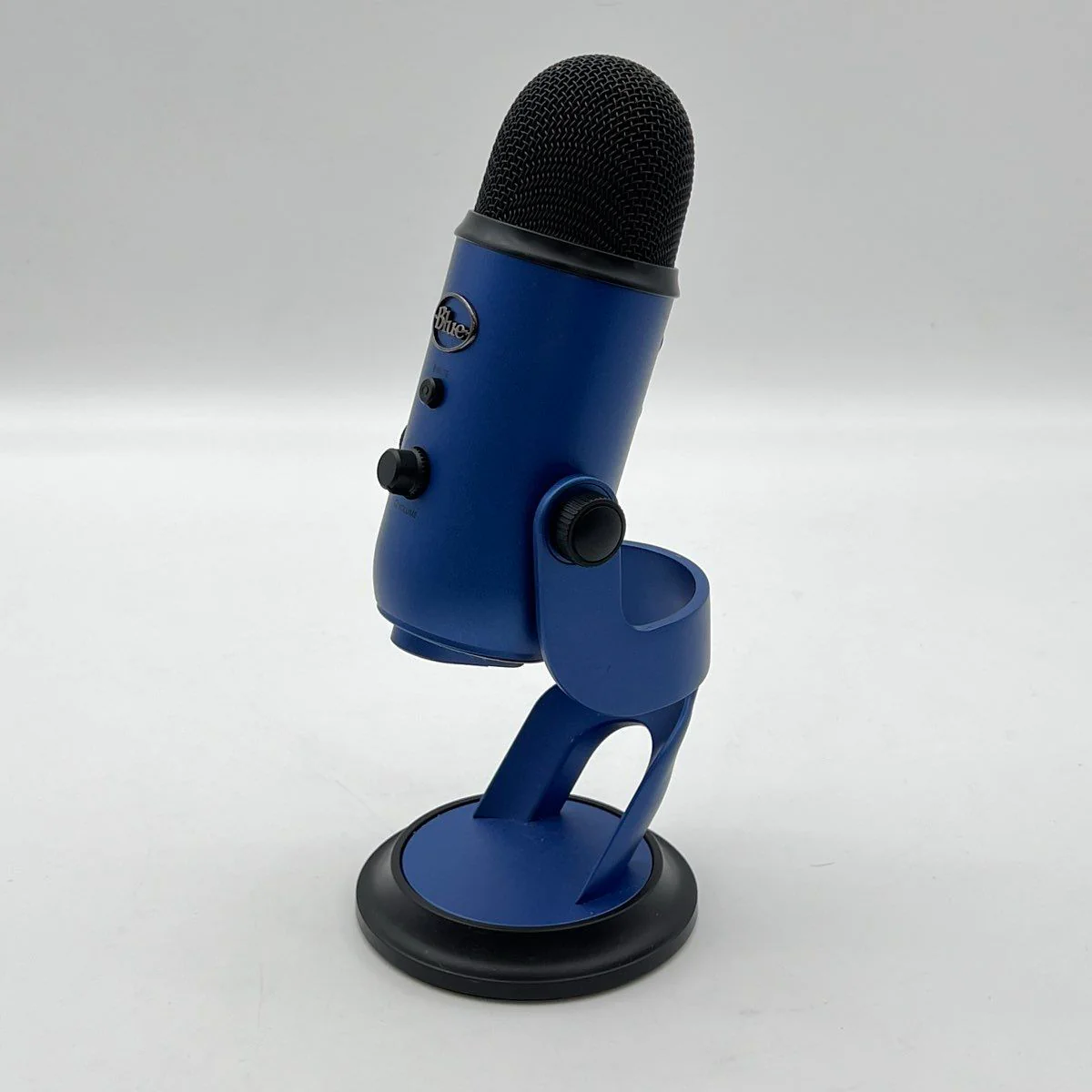 Blue Yeti USB Condenser Microphone Blue for Recording and Streaming - Image 4