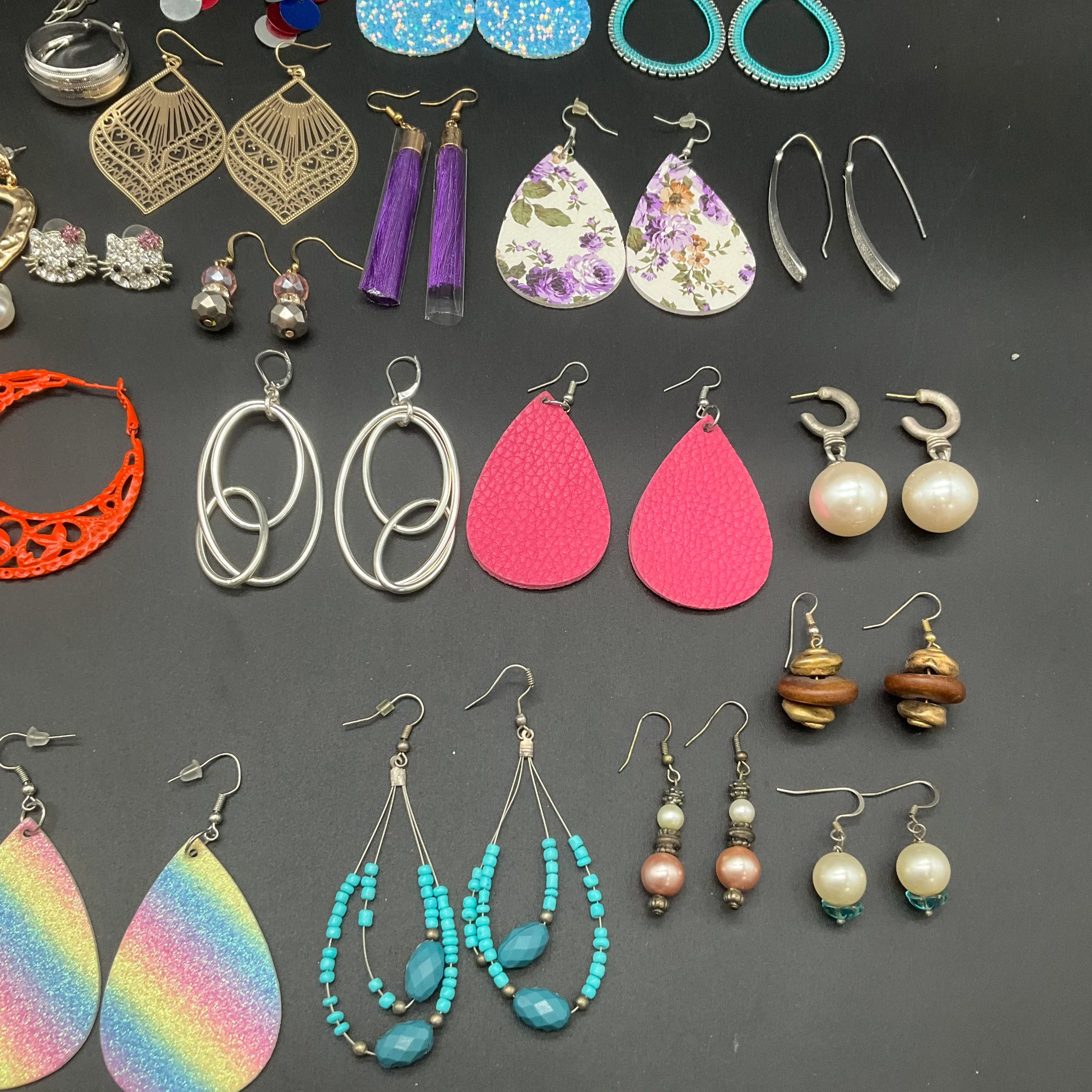 Fashion Costume Jewelry Lot of 38 Pairs Earrings Boho Tassel Hoop Floral Mixed - Image 8