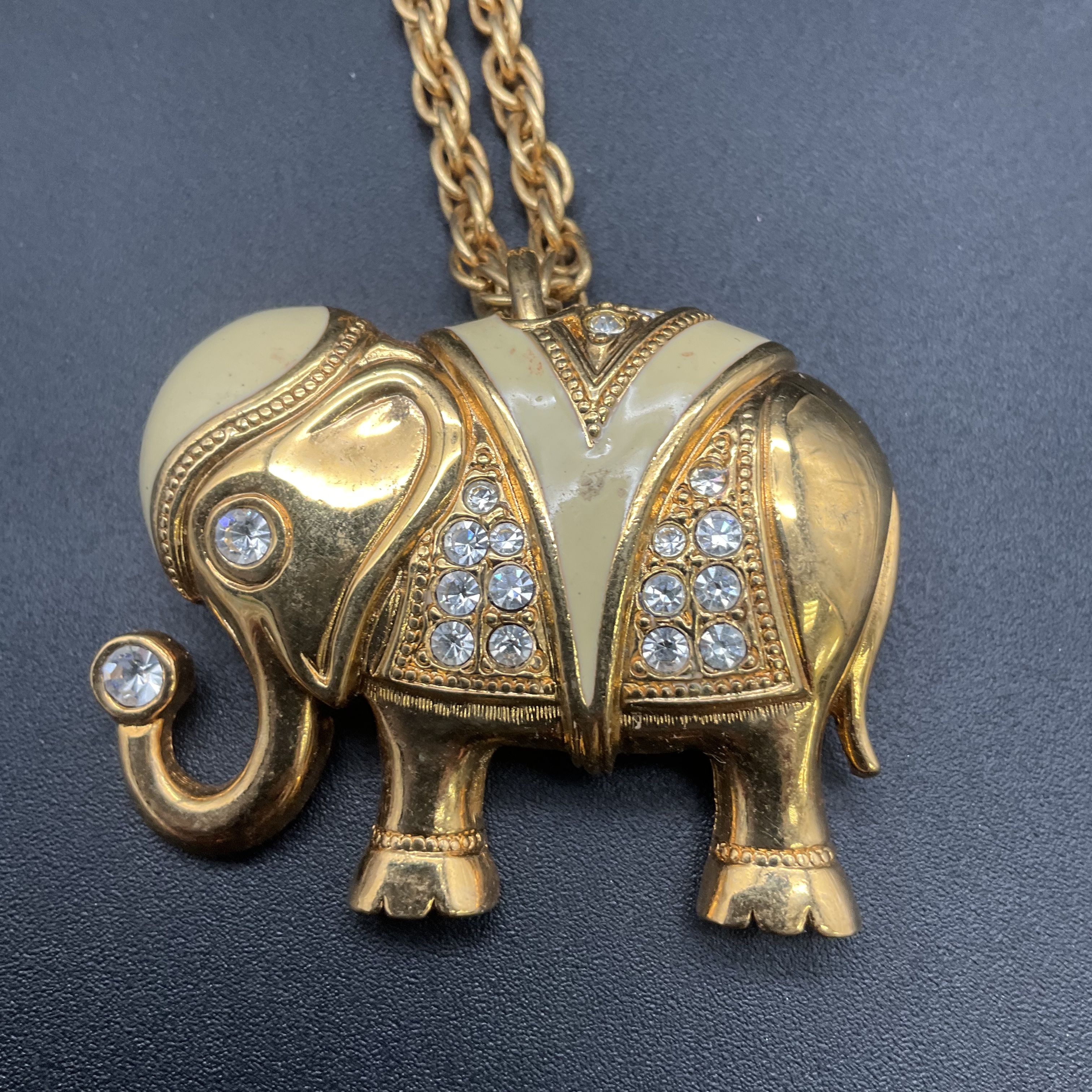 Kenneth Jay Lane for Avon Elephant Brooch Pendant Necklace Gold Tone Rhinestone - Image 2