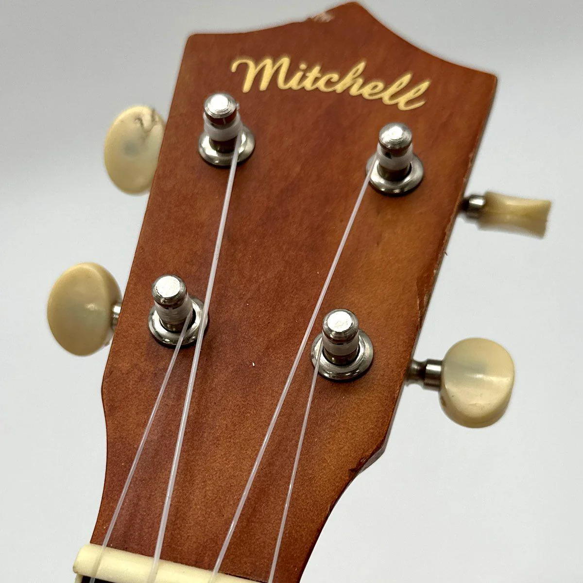 Mitchell MU40NT Soprano Ukulele 4-String Natural Finish Bound Body - Image 4