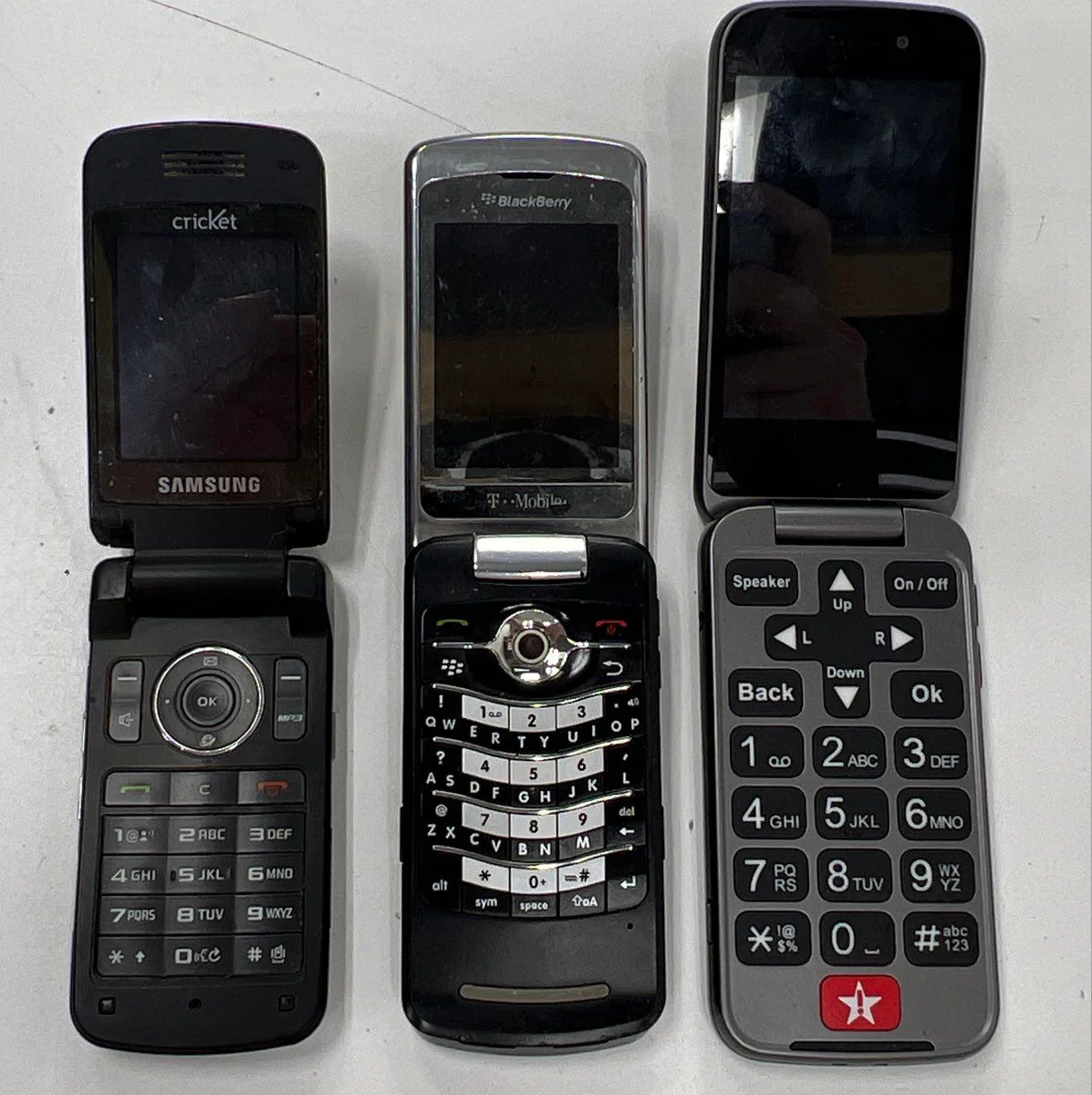 Mixed Brand Flip Phone Lot 19 Piece Samsung LG Motorola Nokia 4lb Bag Untested - Image 5