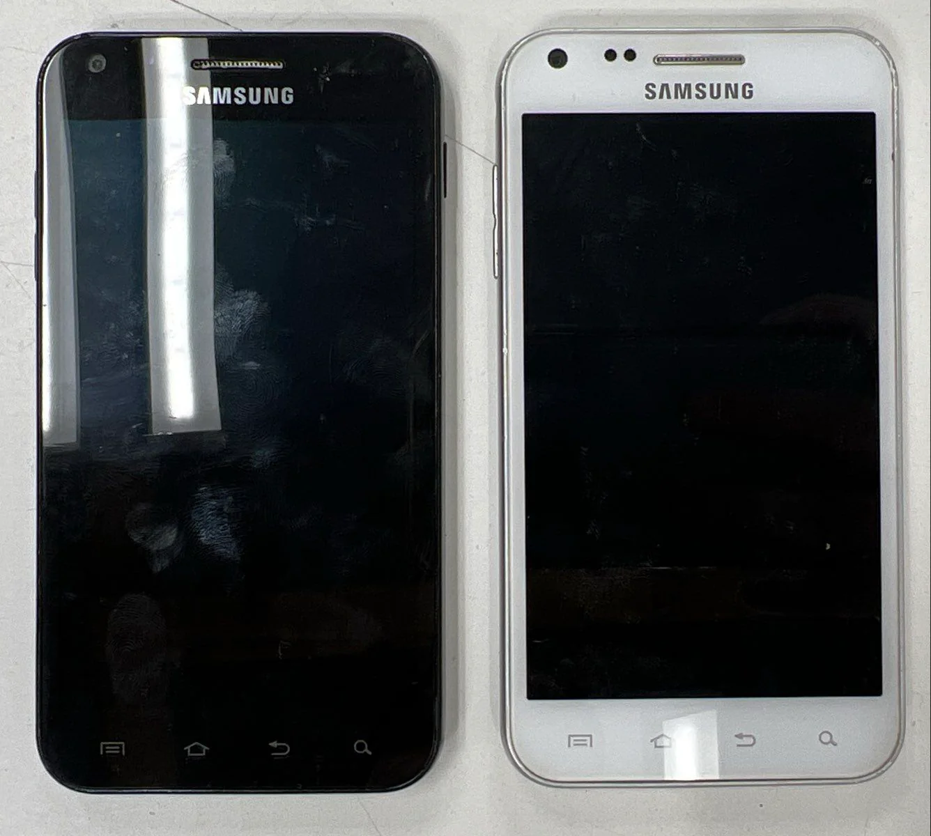 Samsung Galaxy S II LG Motorola Doro Phone Lot 9 Piece For Parts Not Working - Image 5
