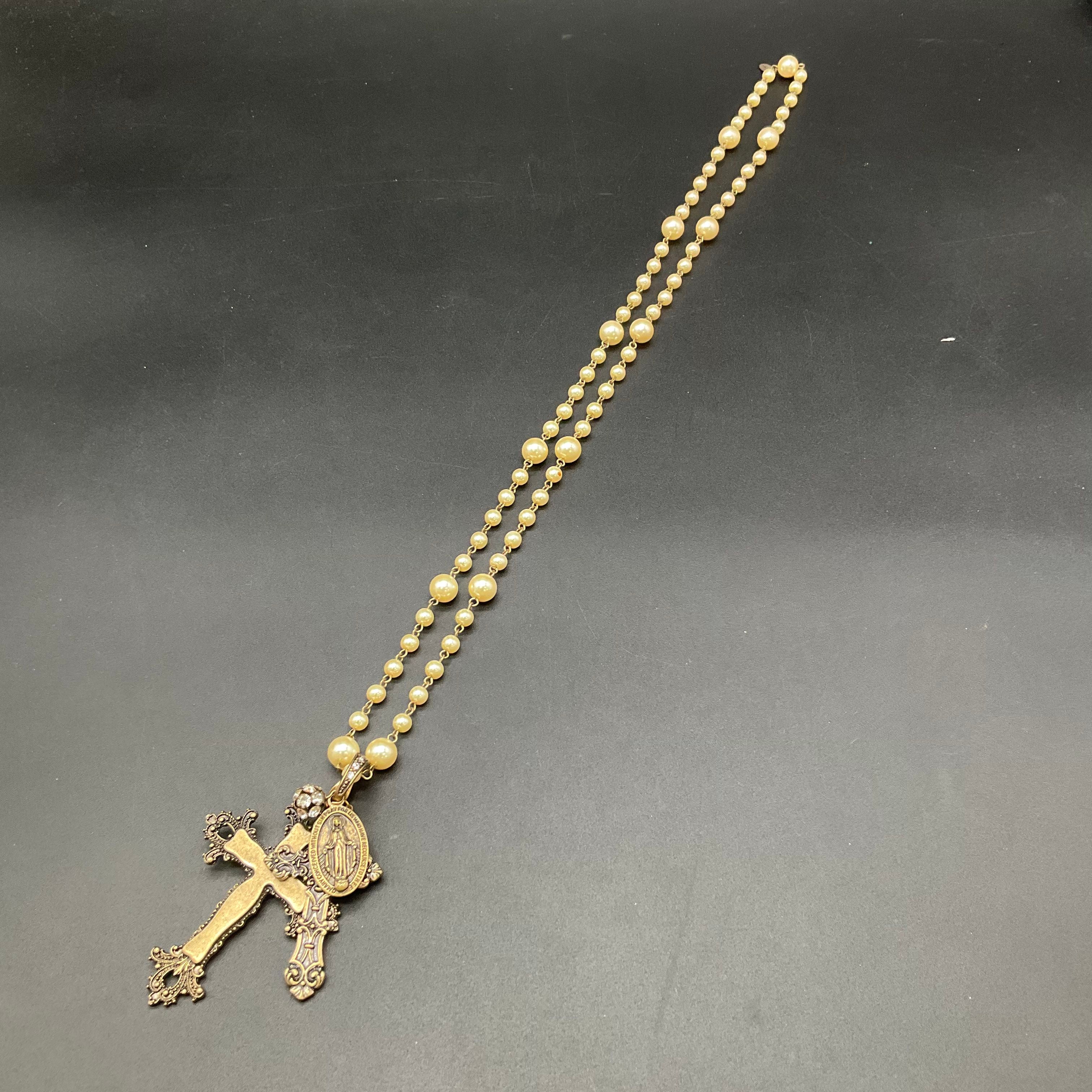 Victorian Style Faux Pearl Religious Cross Necklace & Two Stretch Bracelets Lot - Image 4