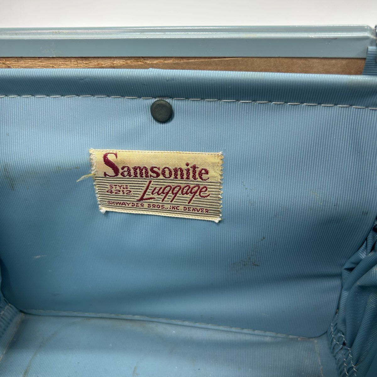 Vintage 1950s Samsonite Blue Shwayder Bros Style 4212 Train Case Makeup Bag - Image 2