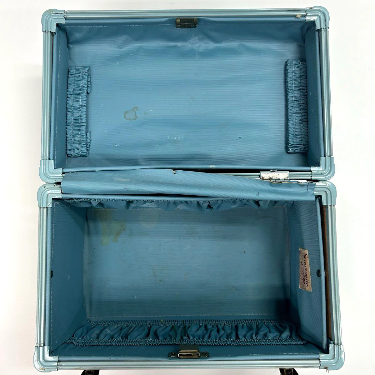 Vintage 1950s Samsonite Blue Shwayder Bros Style 4212 Train Case Makeup Bag - Image 3