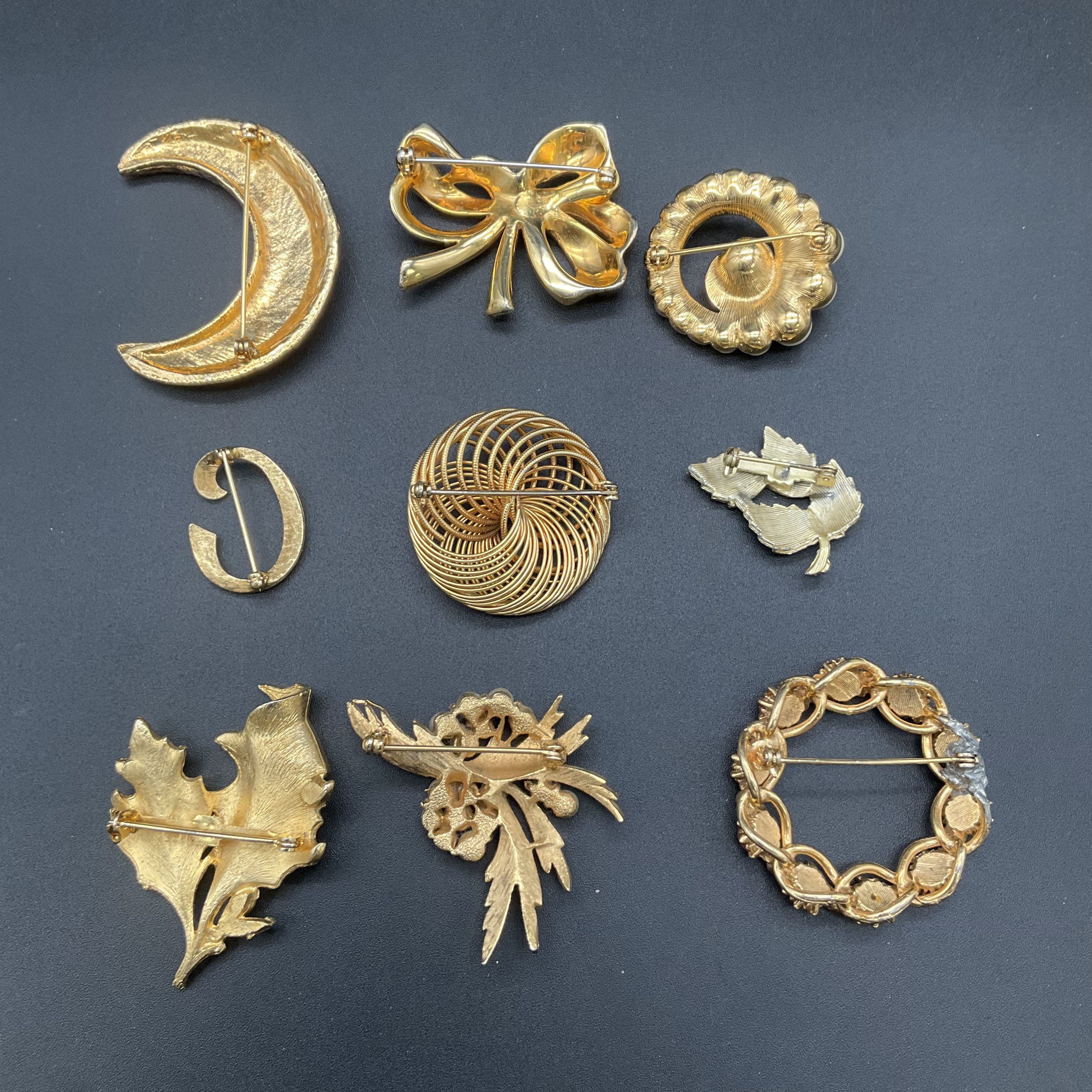 Vintage Costume Jewelry Lot of 9 Gold Tone Brooches Floral Leaf Bow Faux Pearl - Image 3