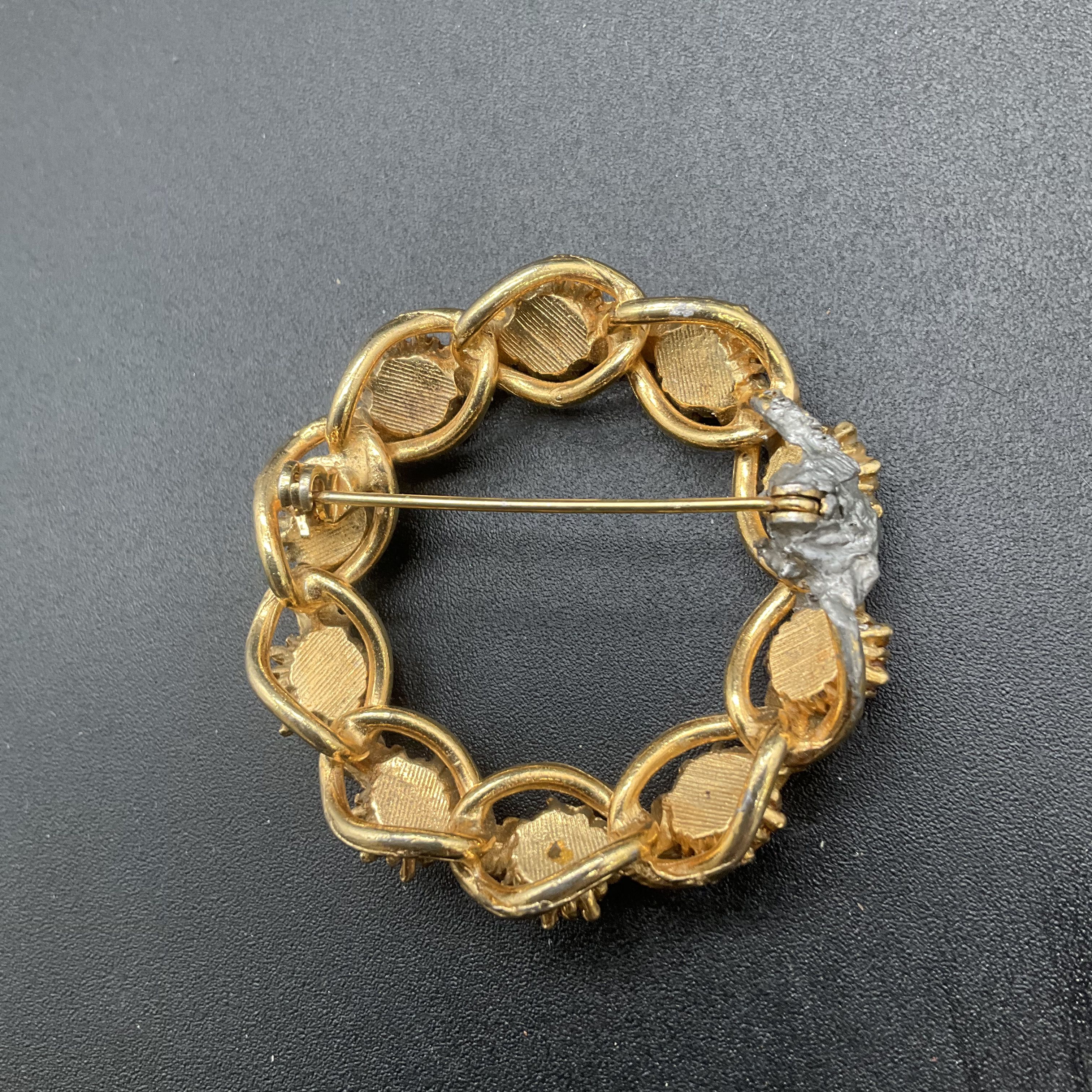 Vintage Costume Jewelry Lot of 9 Gold Tone Brooches Floral Leaf Bow Faux Pearl - Image 5