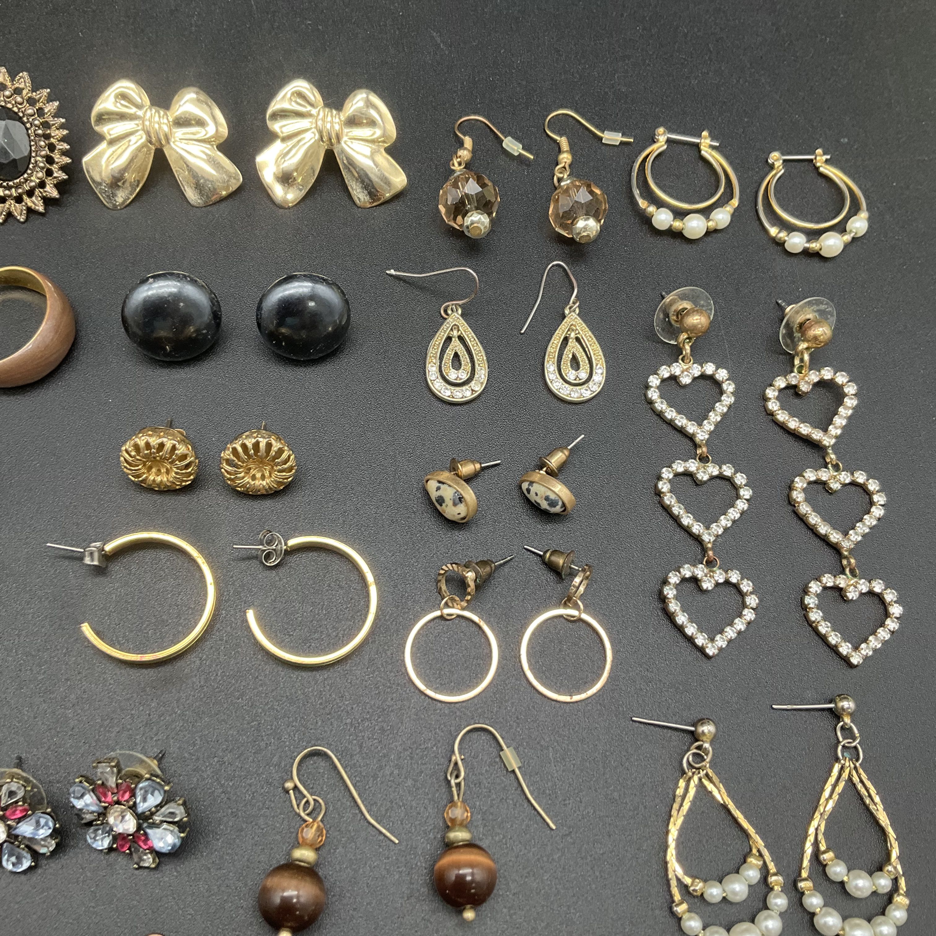 Vintage & Modern Costume Jewelry Earrings Lot 33 Pairs Hoops Dangles Studs - Image 4